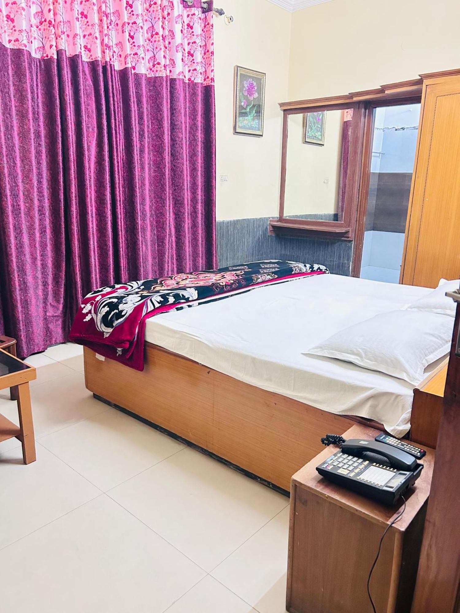 Sunrise Hotel Jalandhar Exterior photo